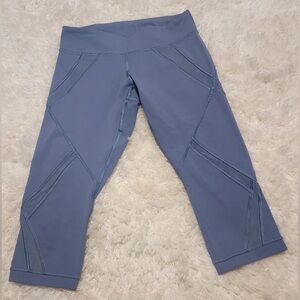 Lululemon Women’s Size 4 Cool To The Street Crop Blue Leggings EUC